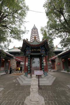 新绛龙兴寺