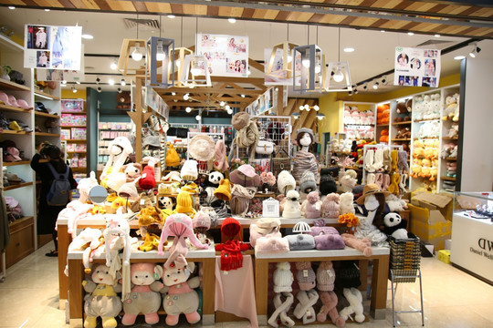玩具娃娃店