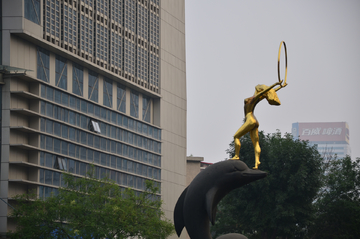 天津街头雕塑