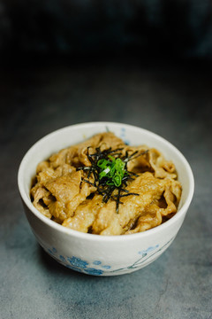 牛肉饭
