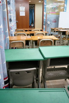 课桌补习室