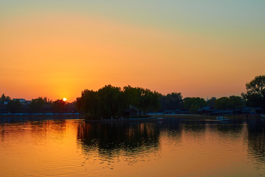 北京什刹海夕阳