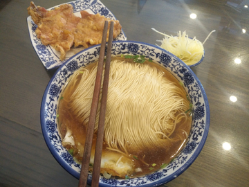 大排鸡蛋面