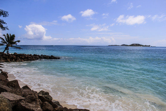 塞舌尔普拉兰岛卡斯特罗海滩