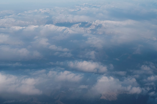 航拍天山