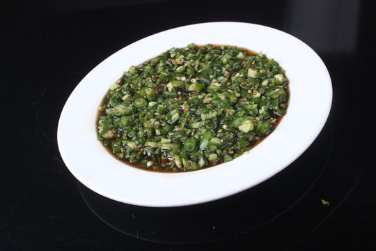 青辣子蘸馍