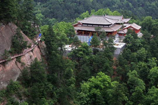 黄陵国家森林公园紫峨寺