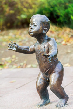 儿童雕塑