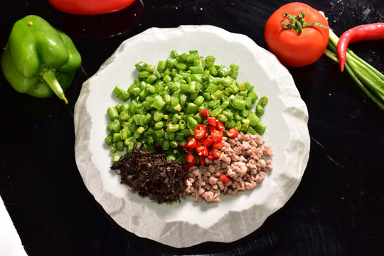 青豆肉丝酸菜