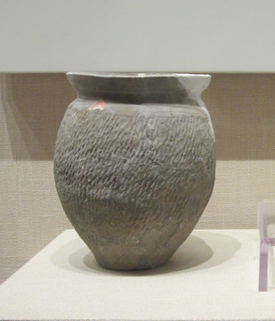 龙山文化灰陶罐