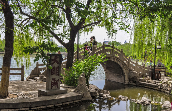 中国济南大明湖公园景观