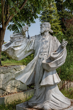 诗人形象雕塑