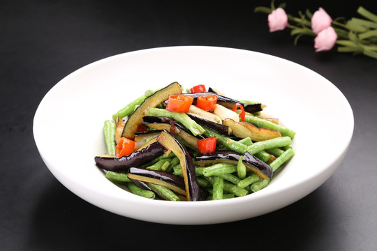 豆角烧茄子