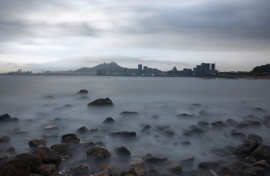 远眺崂山区