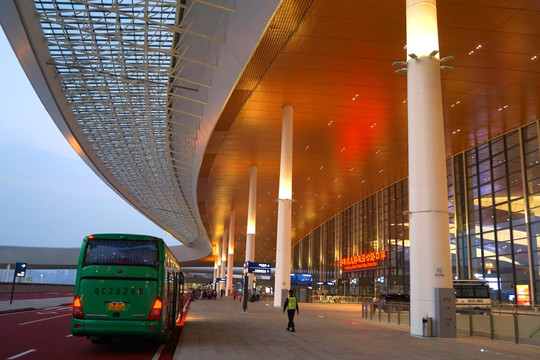 港珠澳大桥珠海公路口岸夜景