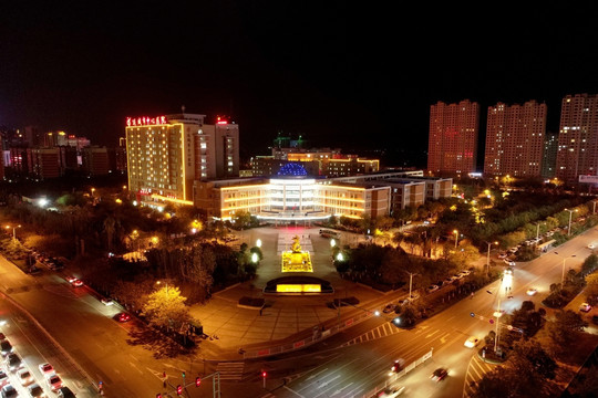 运城市中心医院夜景