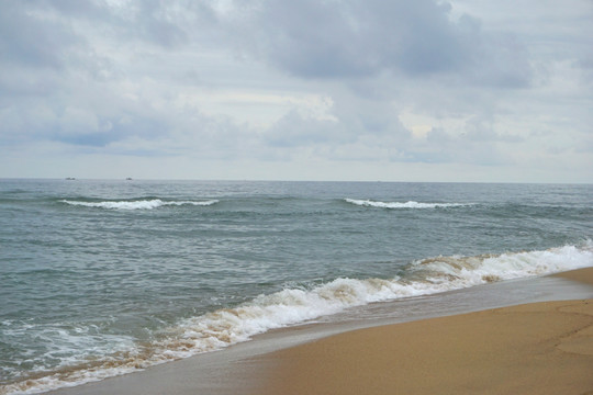 大海海浪沙滩