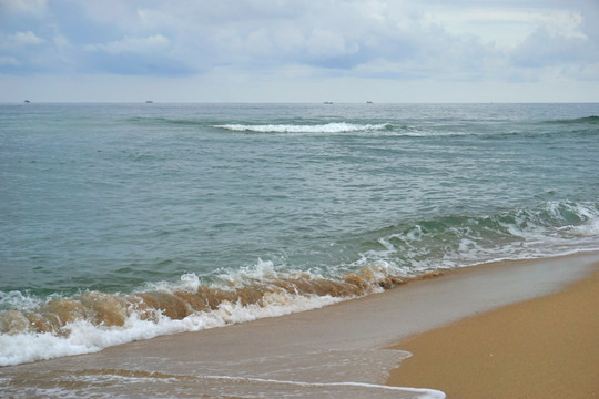 大海海浪沙滩