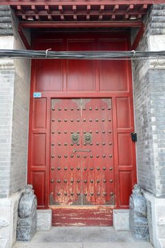 中式铜钉大门