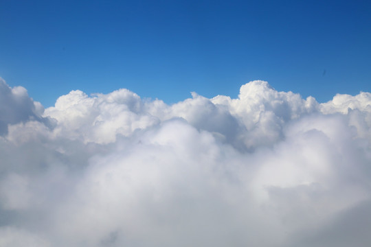 高空白云高清