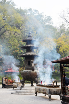 寺庙香火