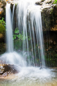 小溪水