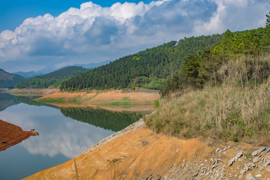 山水湖