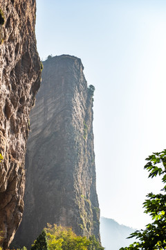 悬崖峭壁