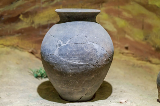 大汶口文化古陶器