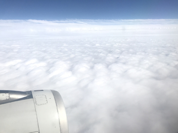 云端飞机