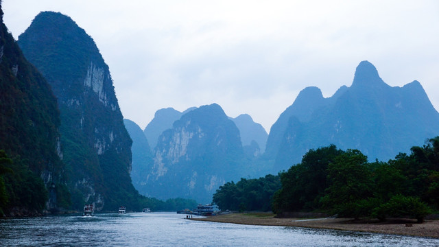 桂林阳朔漓江风景