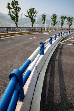 公路防撞护栏