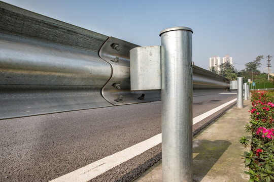 高速公路护栏