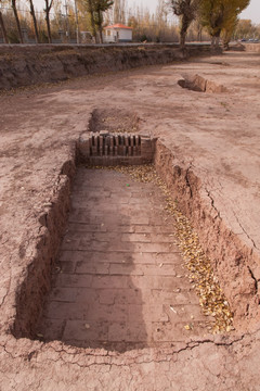 黑水国墓葬