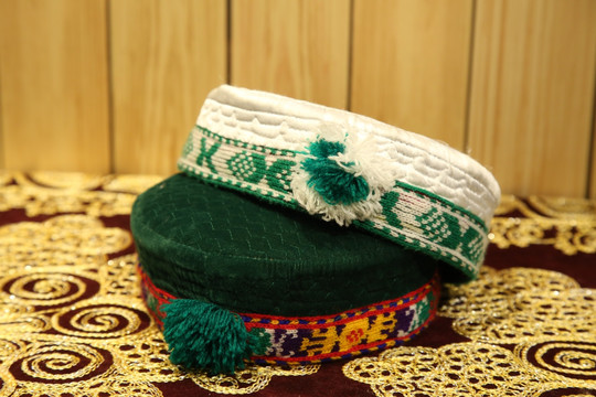 塔吉克族帽子