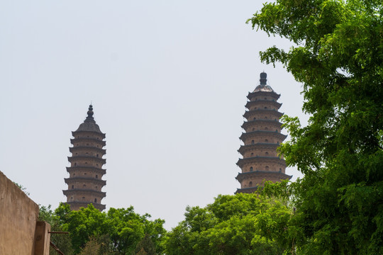 山西太原永柞寺双塔