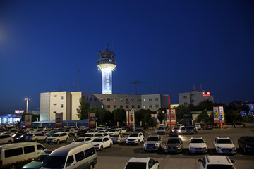 乌鲁木齐机场空管塔台夜景