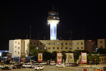 乌鲁木齐机场空管塔台夜景