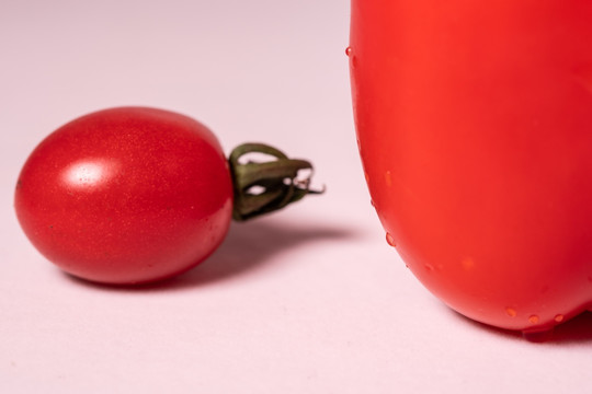 大红辣椒和红番茄