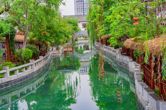 人造河