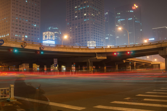 北京国贸雾霾夜景