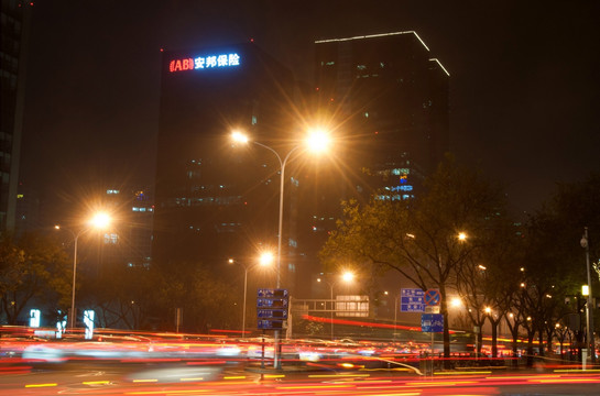 北京国贸雾霾夜景