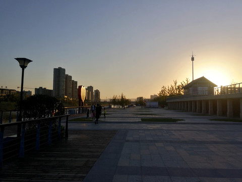公园夕照
