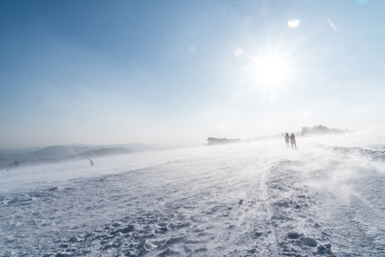 雪中穿越