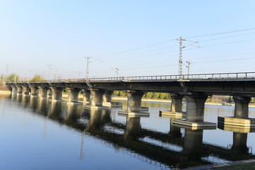 京秦铁路桥