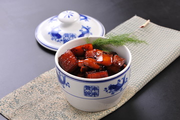 鱿鱼烧肉