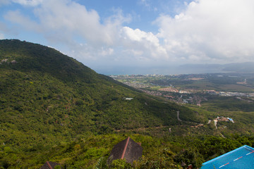 亚龙湾鸟巢度假村