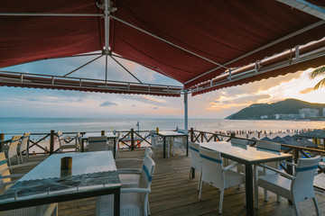 海滩上的餐厅