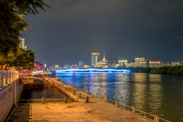 三亚河的夜晚