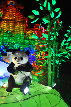 大熊猫花灯